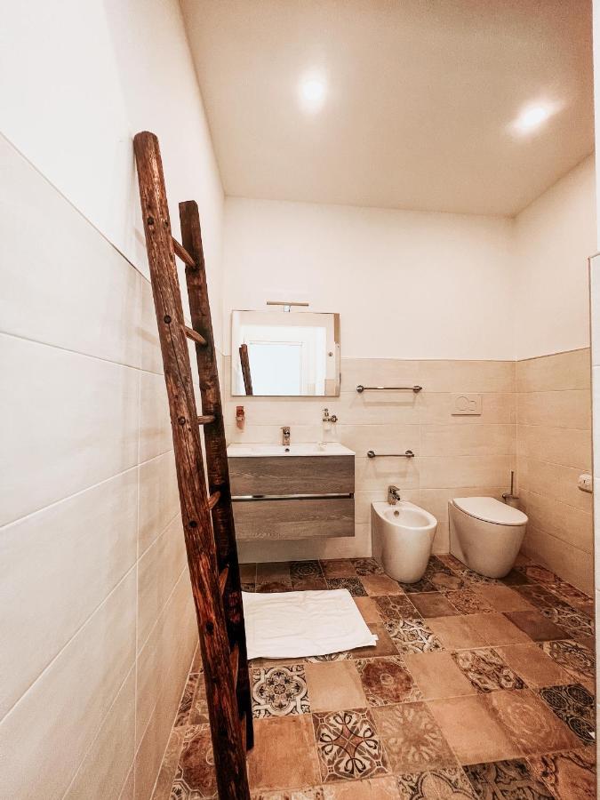 ונאריה ריאלה Residence La Pera Bugiarda מראה חיצוני תמונה