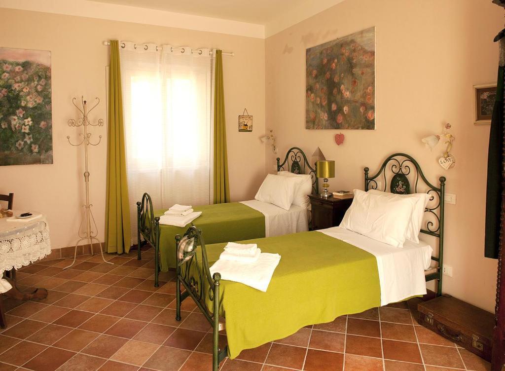 ונאריה ריאלה Residence La Pera Bugiarda מראה חיצוני תמונה
