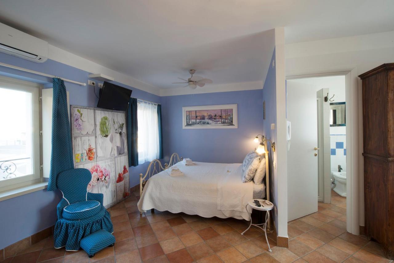 ונאריה ריאלה Residence La Pera Bugiarda מראה חיצוני תמונה