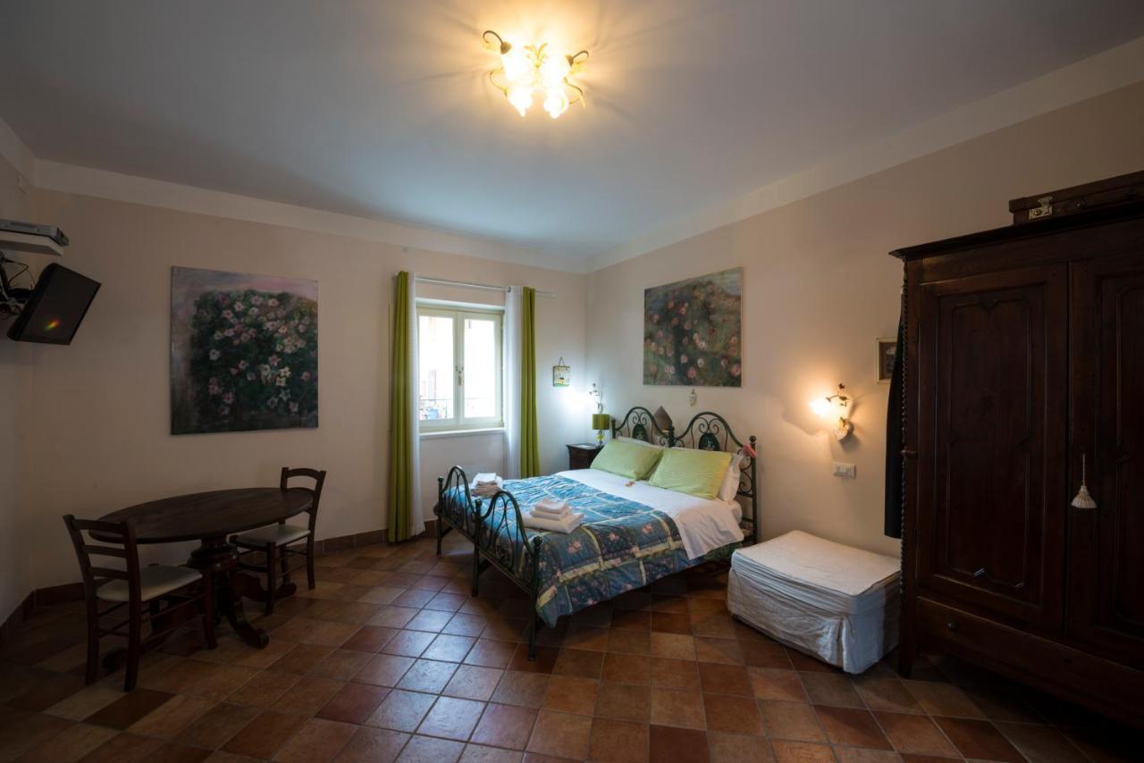ונאריה ריאלה Residence La Pera Bugiarda מראה חיצוני תמונה